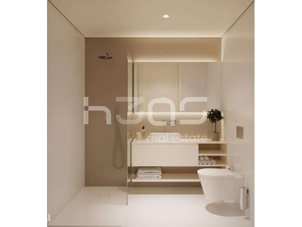 Moradia em Banda com Acabamentos Exclusivos e Localização Privilegiada - Grande imagem: 4/9