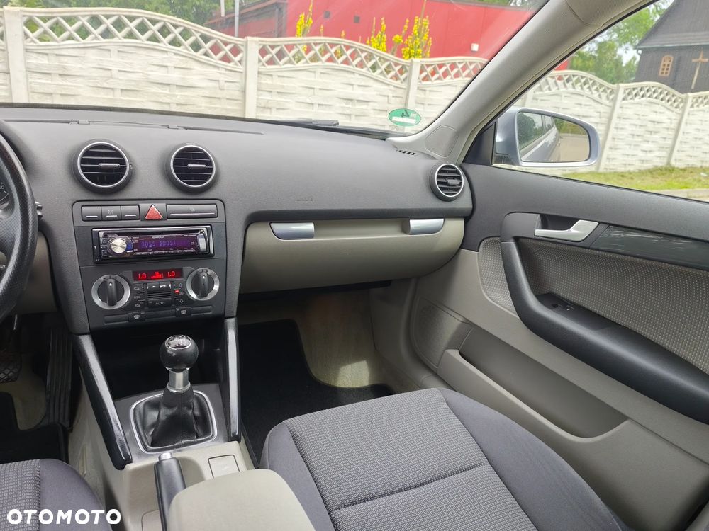 Audi A3 Sportback 1.6 S line Sportpaket plus - 21