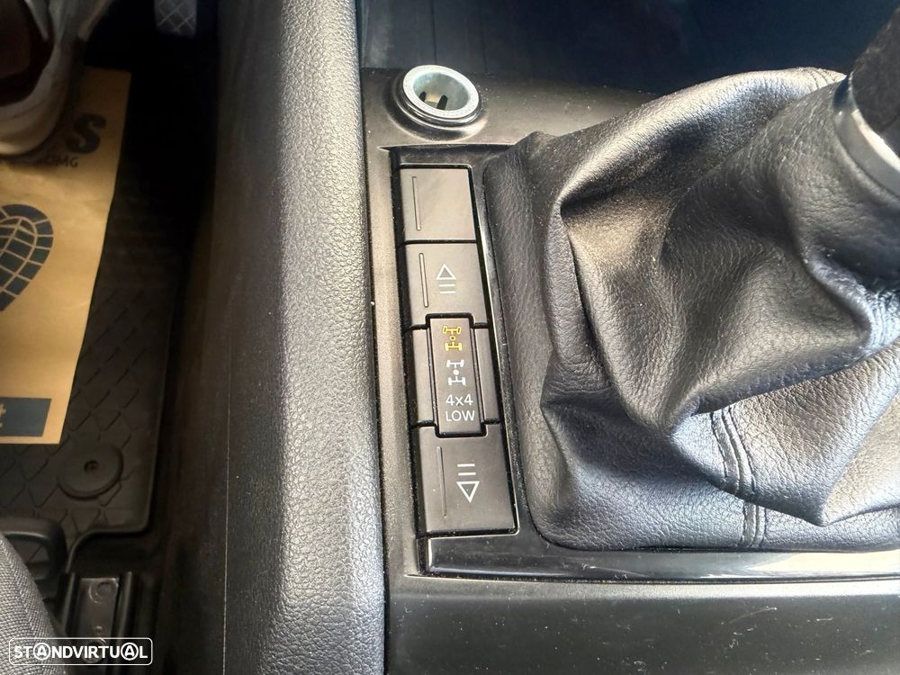 VW Amarok 3.0 TDI Comfortline - 16