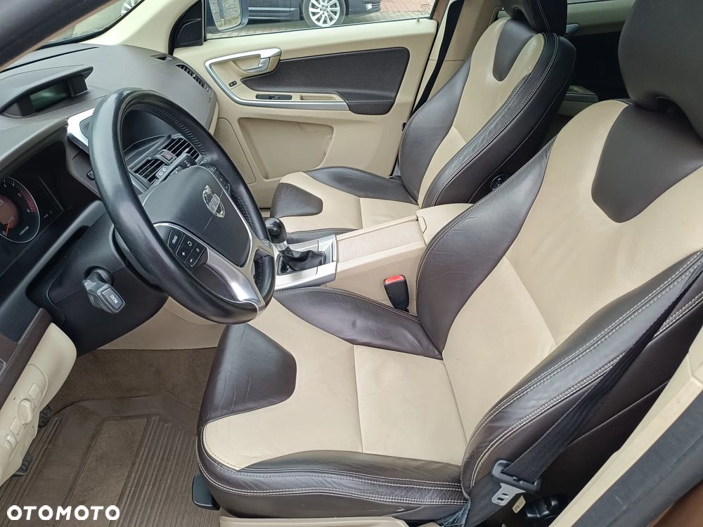 Volvo XC 60 DRIVe R Design - 12