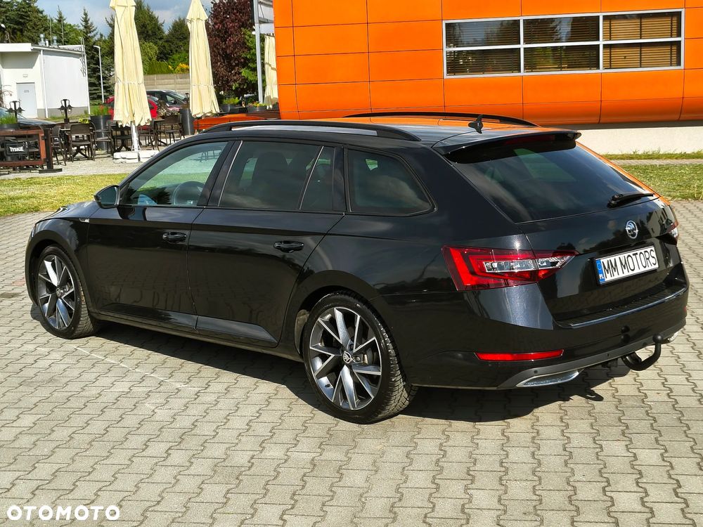 Skoda Superb 2.0 TDI DSG Sportline - 7
