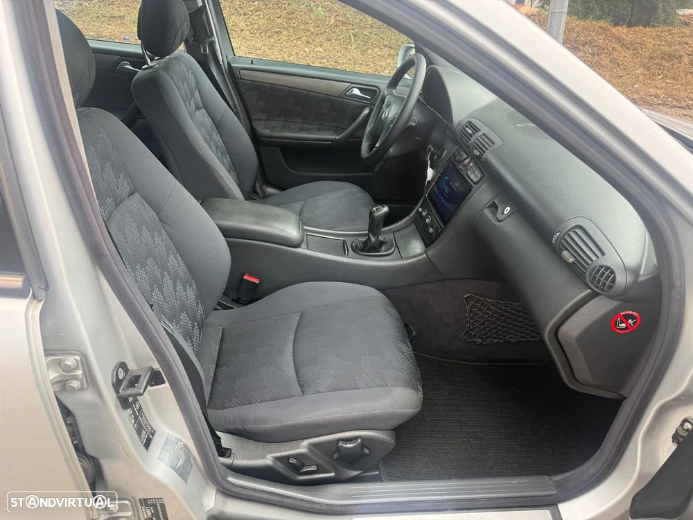 Mercedes-Benz C 200 CDi Avantgarde - 12
