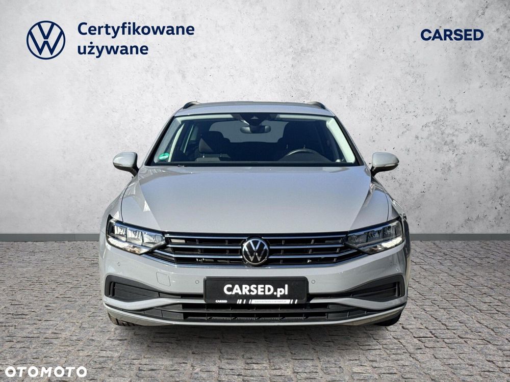 Volkswagen Passat - 9