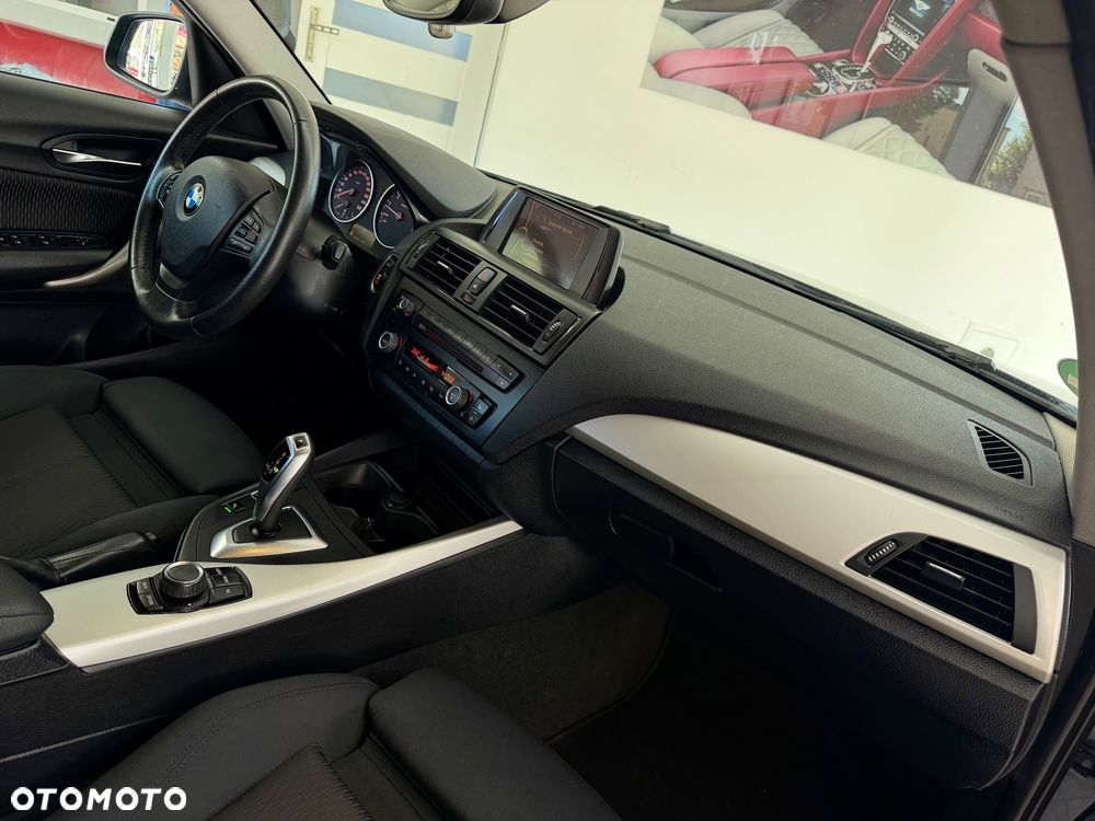 BMW Seria 1 116i - 25