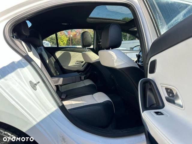 Mercedes-Benz Klasa A 250 4-Matic Edycja specjalna 7G-DCT - 10