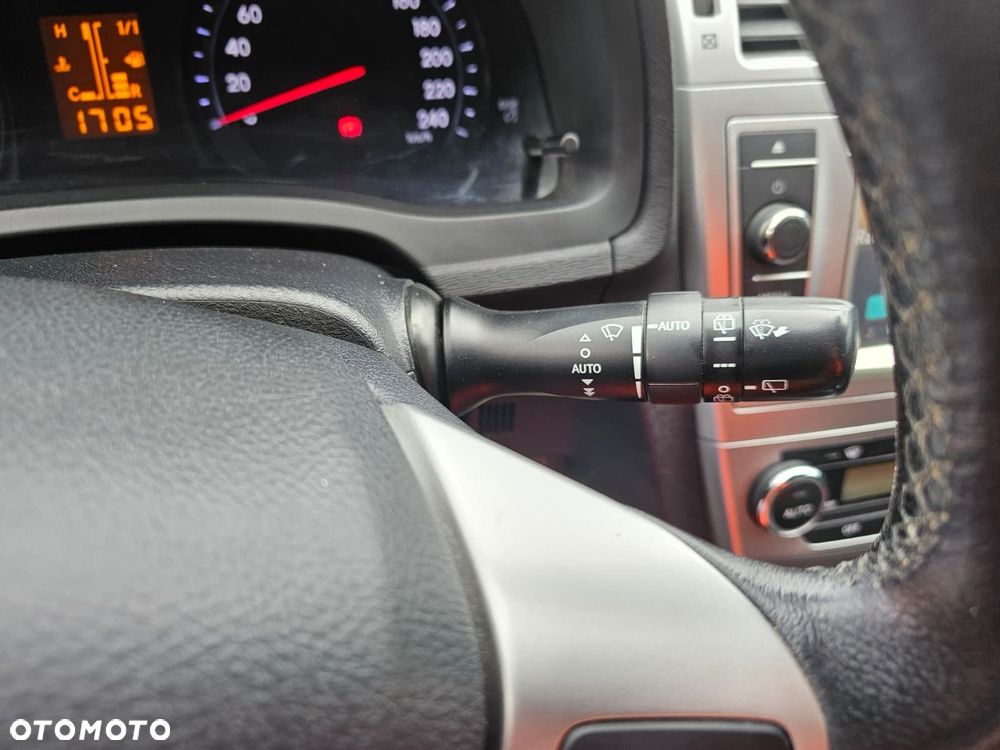 Toyota Avensis 2.0 D-4D Sol - 16