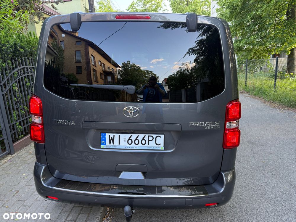 Toyota ProAce Kombi D-4D Medium 2,8t - 5