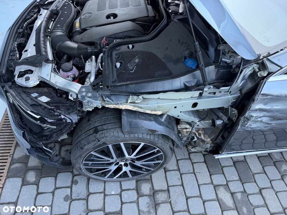 Mercedes-Benz Klasa E 200 4Matic All-Terrain 9G-TRONIC Avantgarde - 16