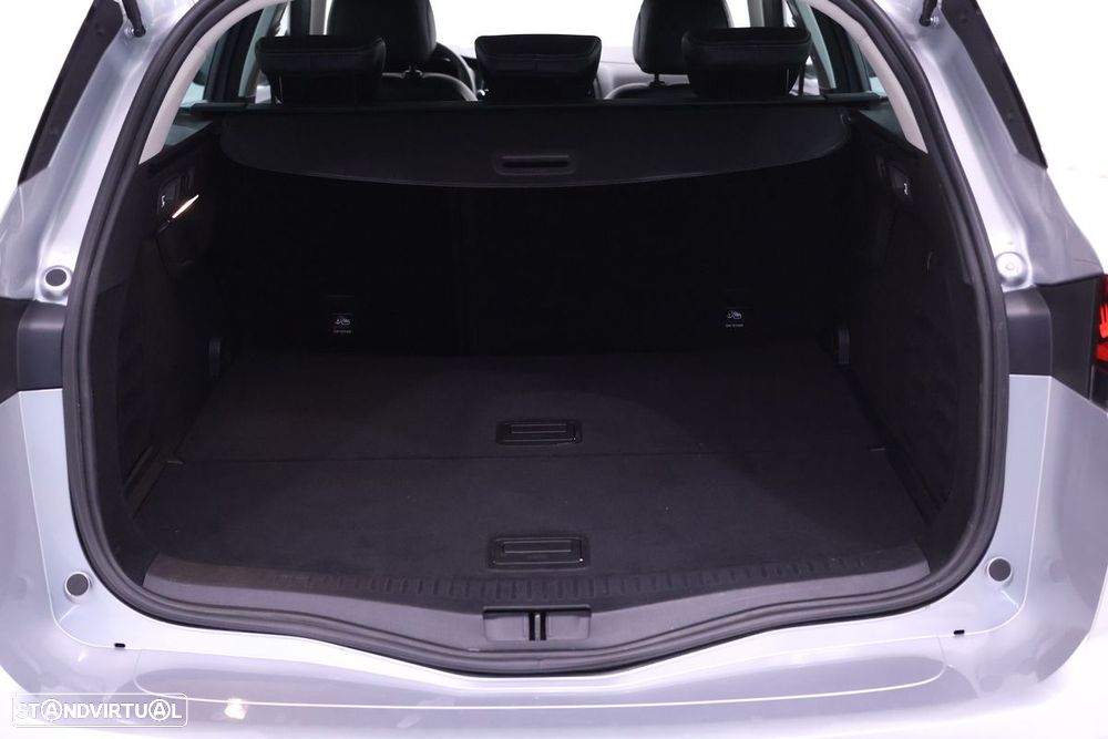 Renault Mégane Sport Tourer - 13