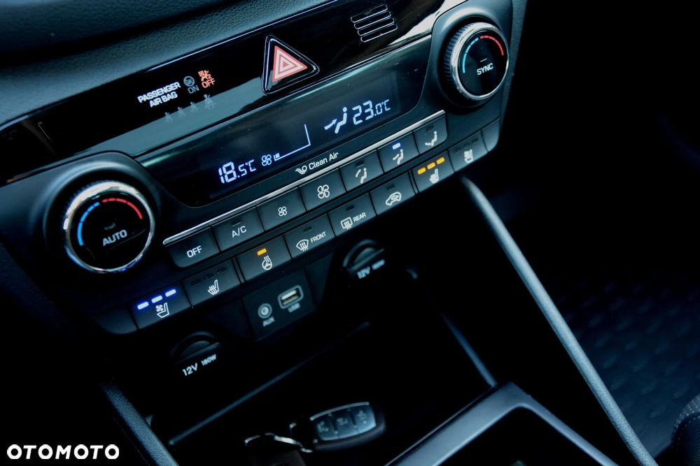 Hyundai Tucson blue 1.7 CRDi 2WD DCT Premium - 39