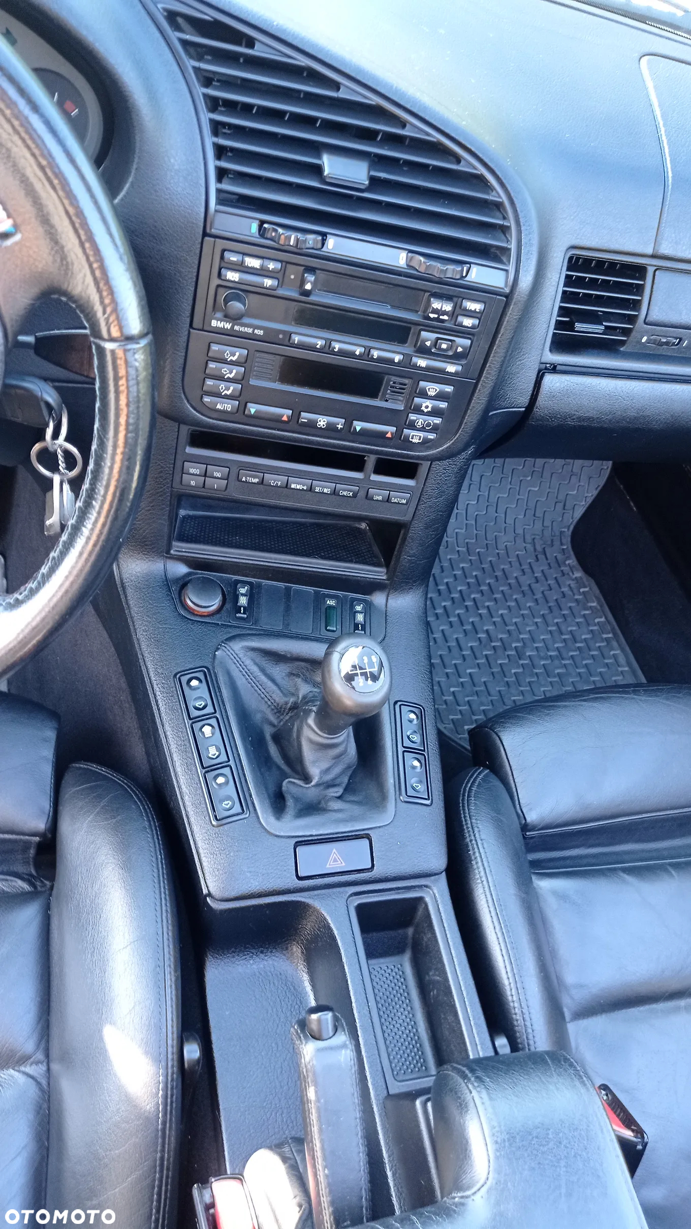 BMW Seria 3 328i Cabriolet - 6