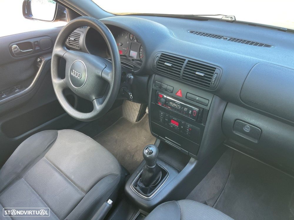 Audi A3 1.6 Attraction - 31