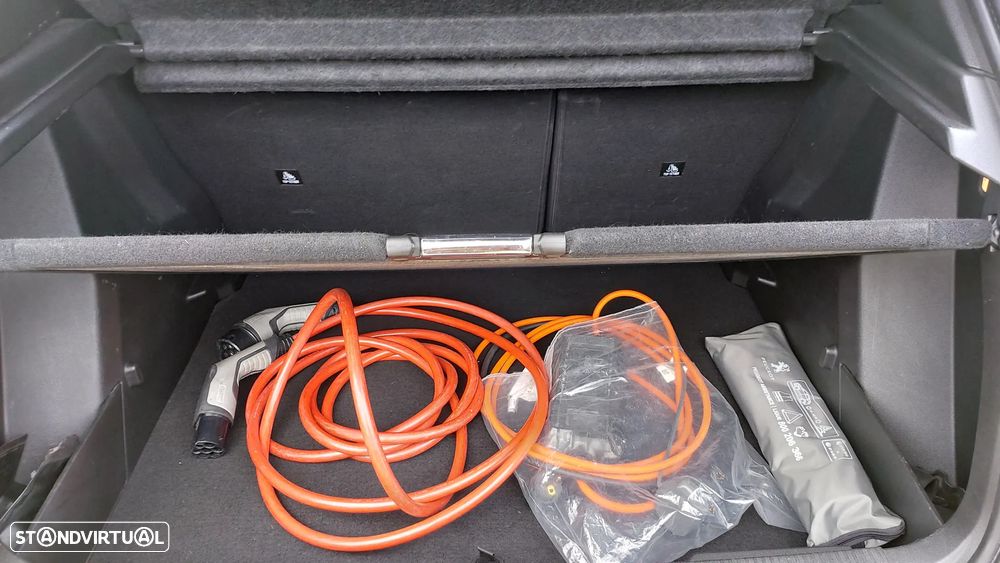 Peugeot e-2008 50 kWh GT Pack - 26