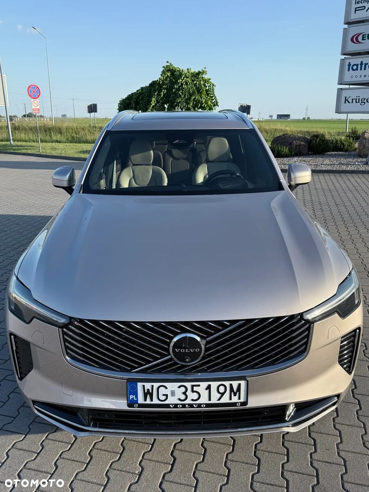 Volvo XC 90 - 9