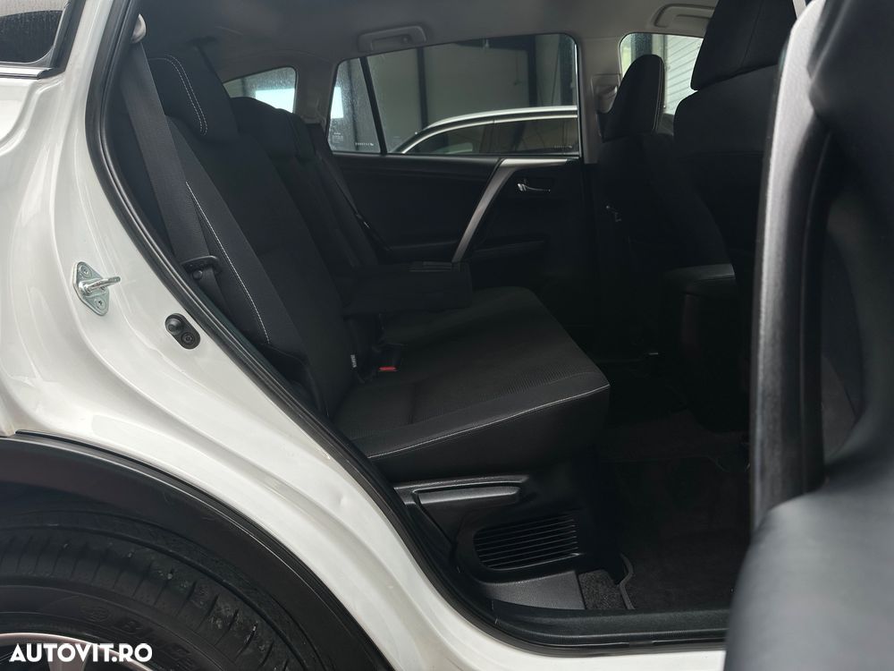 Toyota RAV4 - 25