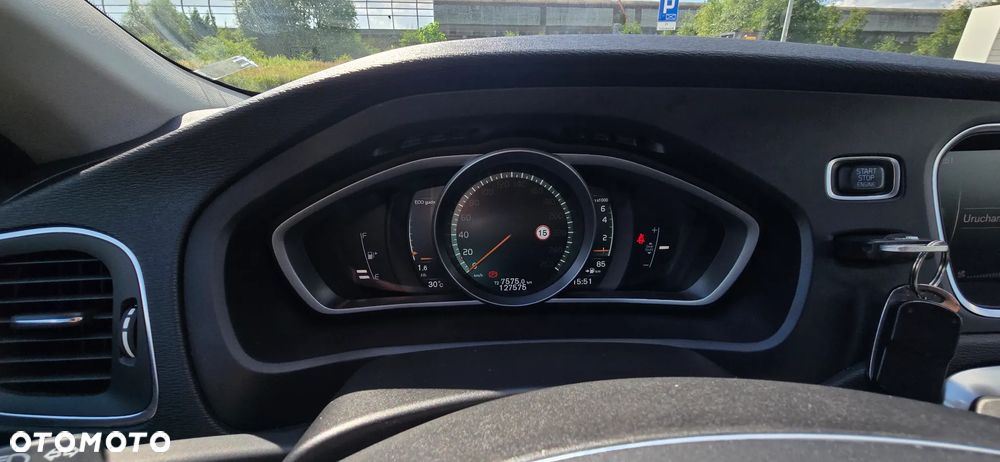 Volvo V40 T3 Drive-E Momentum - 9