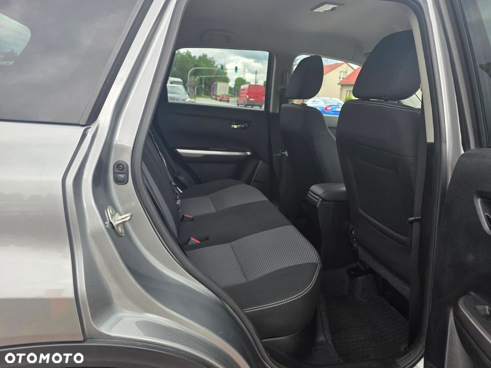 Suzuki Vitara 1.4 Boosterjet Hybrid Club - 15