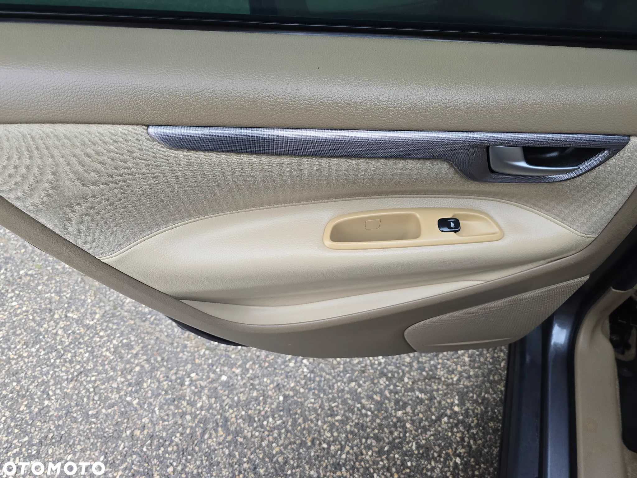 Volvo V70 2.5 T Kinetic - 23