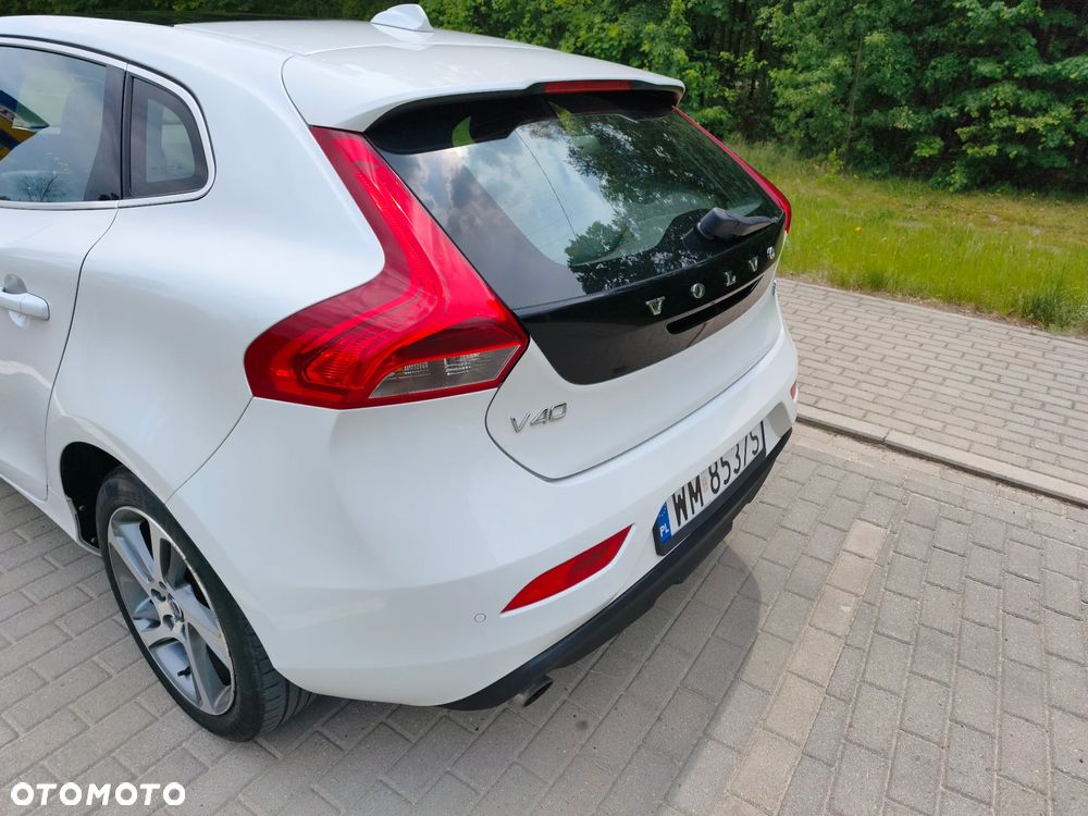 Volvo V40 D4 Drive-E Ocean Race - 11