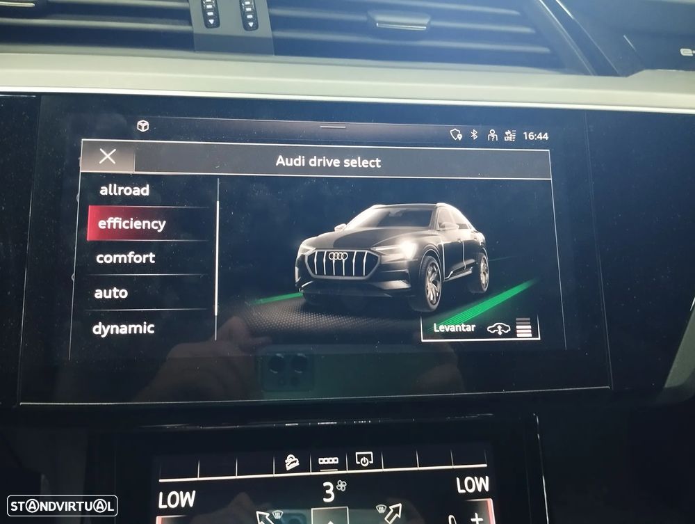 Audi e-tron Sportback 55 quattro S line - 38