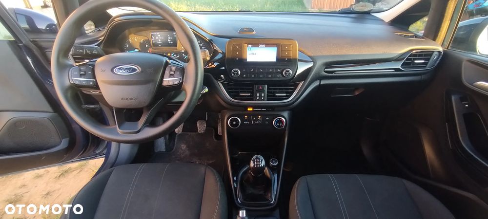 Ford Fiesta 1.1 S&S TREND - 9