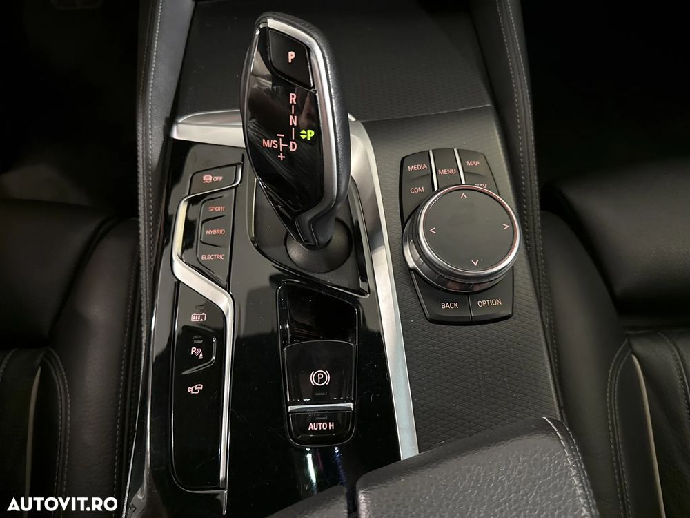 BMW Seria 5 530e Aut. - 18