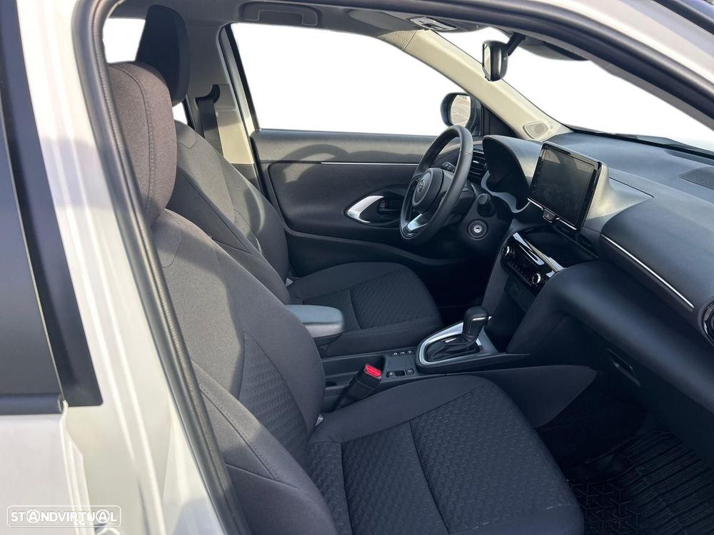 Toyota Yaris Cross 1.5 HDF Comfort Plus - 7