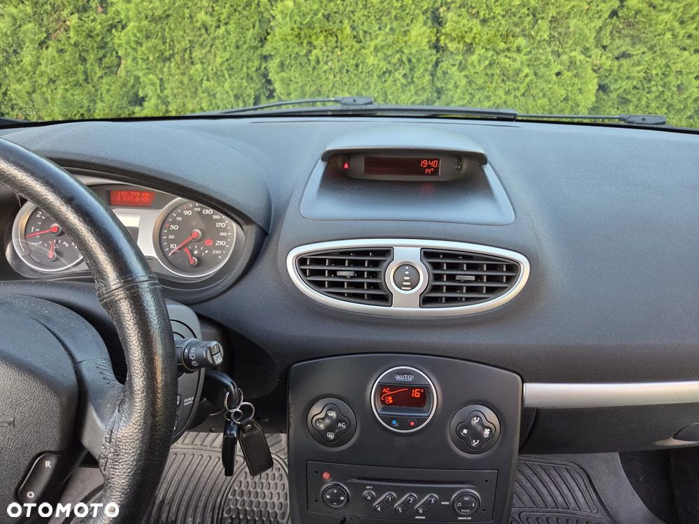 Renault Clio - 6