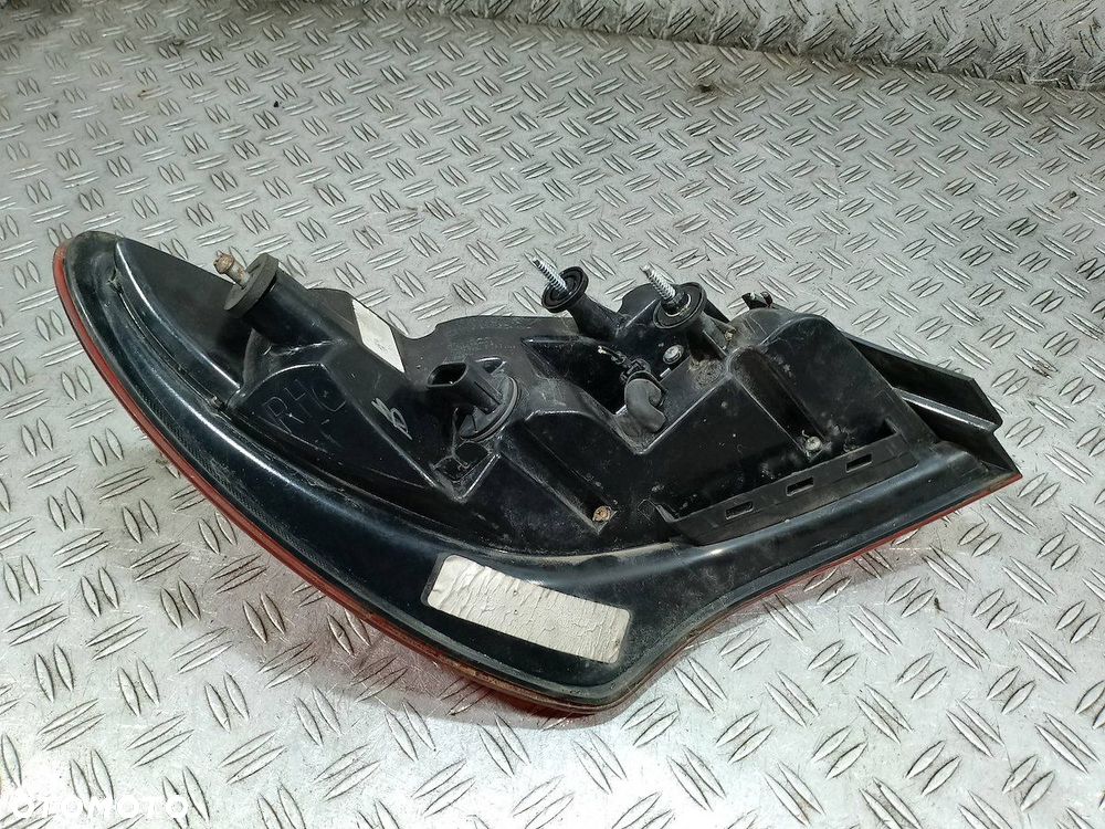 LAMPA TYLNA PRAWA CHRYSLER 200 (JS) 05182524AE SEDAN - 2