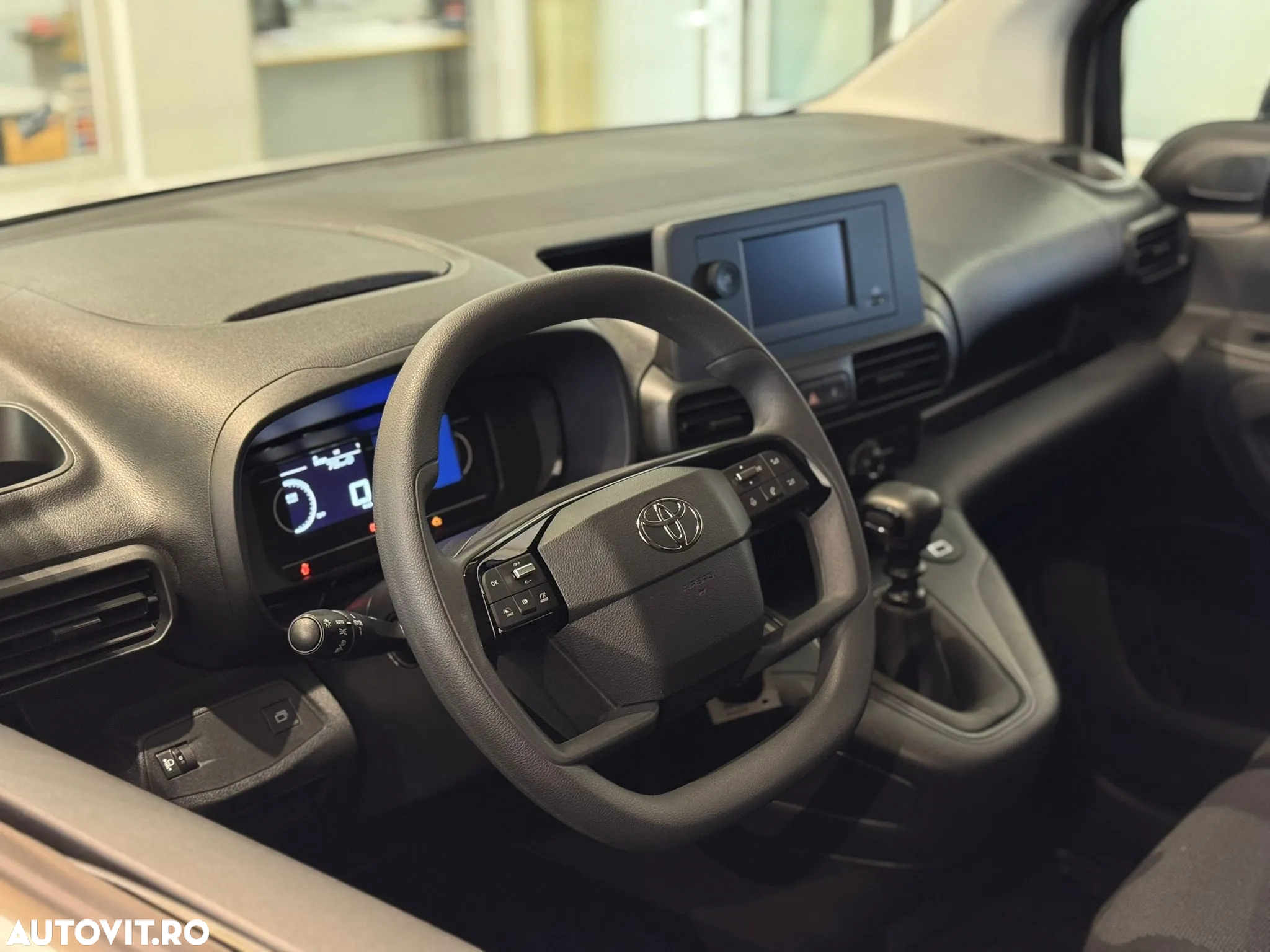Toyota Proace City Verso 1.5 D-4D 102CP 5MT 4+1 L1H1 Comfort - 10