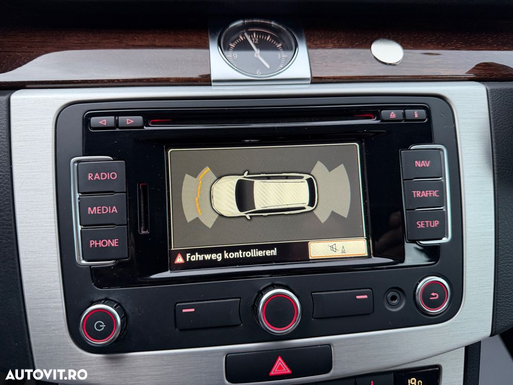 Volkswagen Passat 2.0 TDI BlueMotion Technology Highline - 16