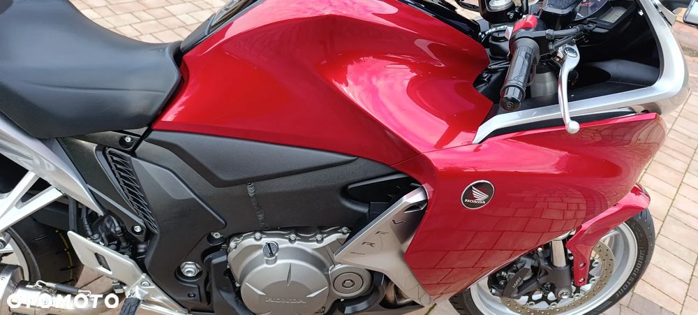 Honda VFR - 22
