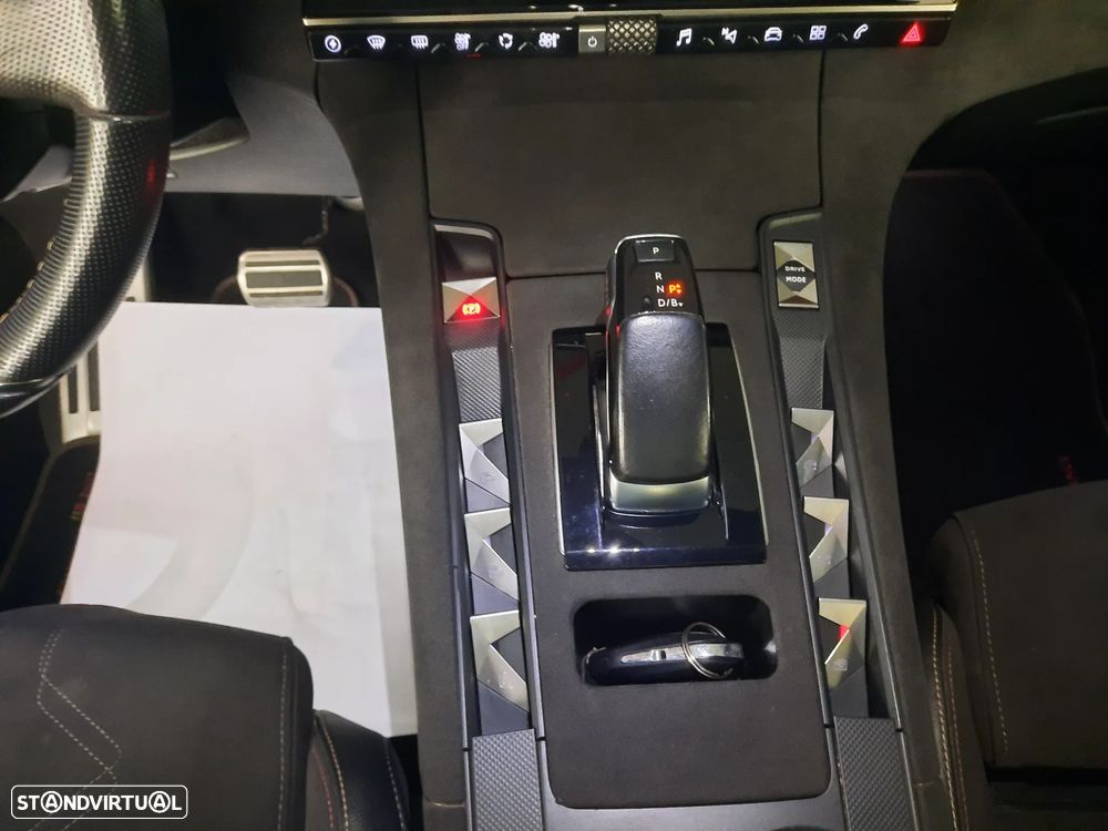 DS DS7 Crossback E-Tense Performance Line EAT8 - 47