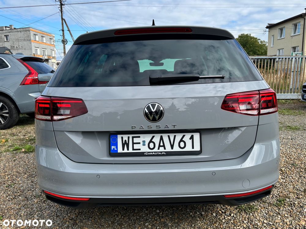 Volkswagen Passat - 11