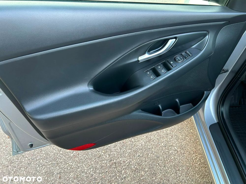 Hyundai i30 1.5 DPI Modern - 11