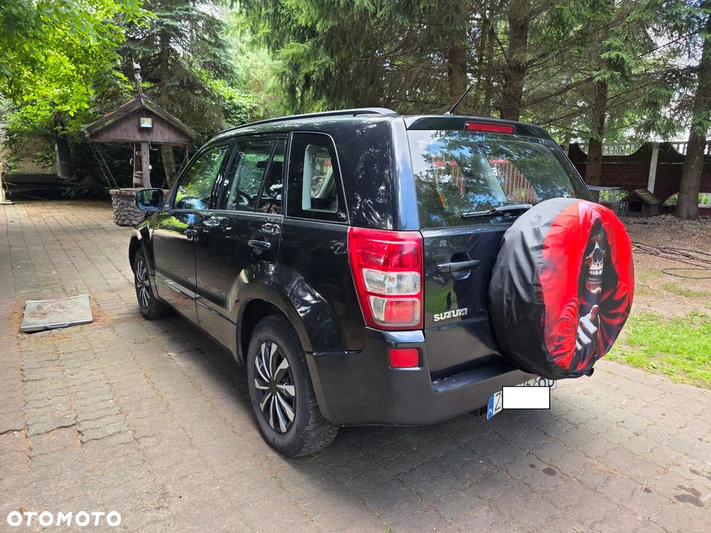 Suzuki Grand Vitara 2.0 Club Family - 4
