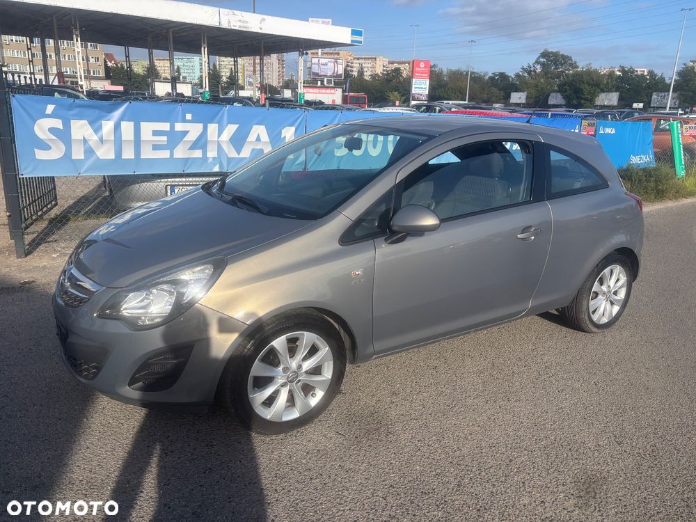 Opel Corsa 1.2 16V Cosmo - 2