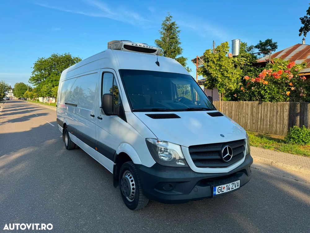 Mercedes-Benz Sprinter - 2