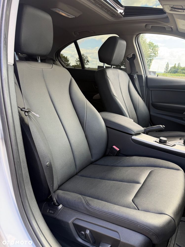 BMW Seria 3 - 27
