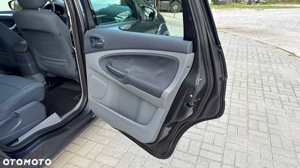 Ford S-Max 2.0 TDCi Ambiente - 27