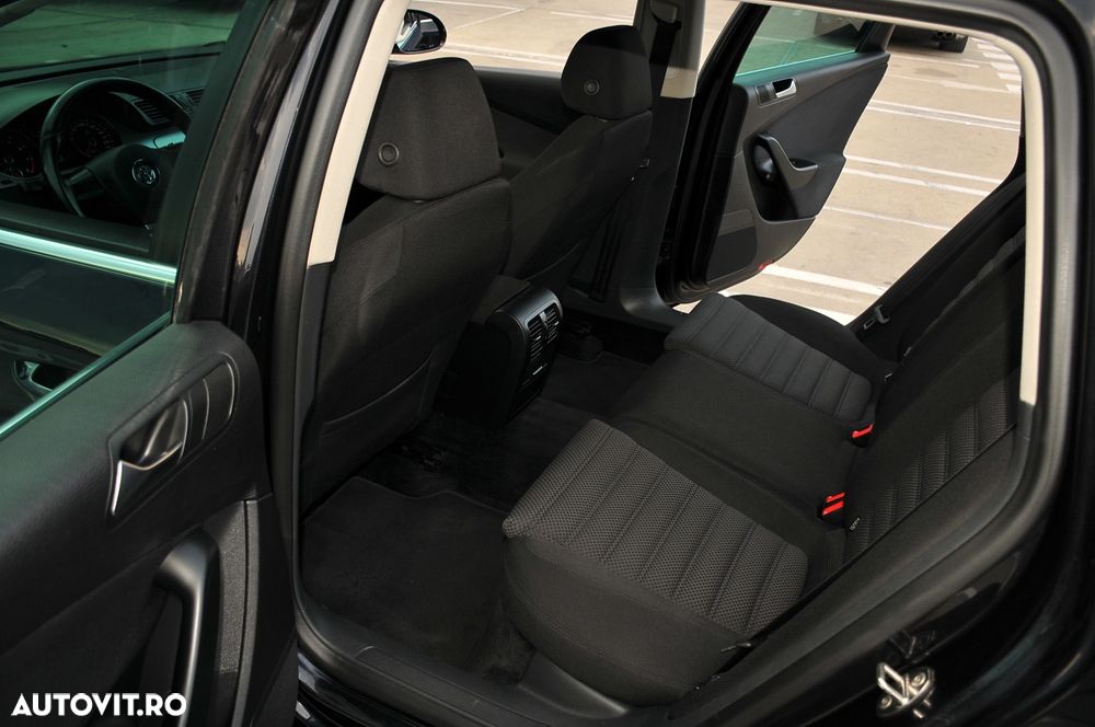 Volkswagen Passat - 13