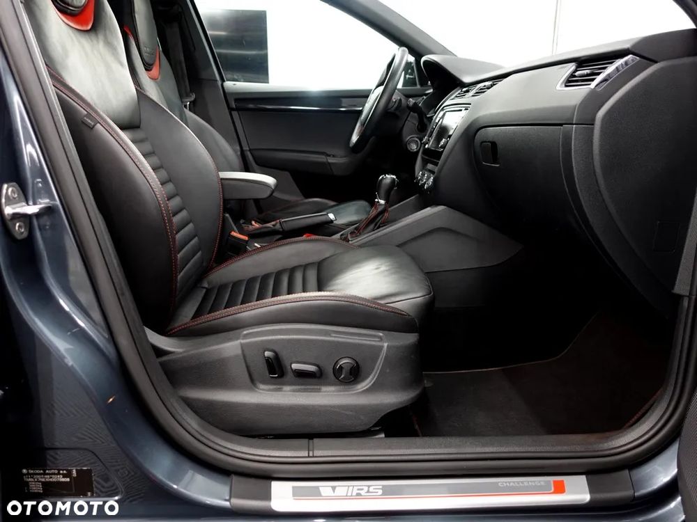 Skoda Octavia 2.0 TDI 4x4 RS Challenge DSG - 15