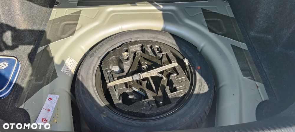 Volkswagen Jetta 1.6 TDI Trendline - 16