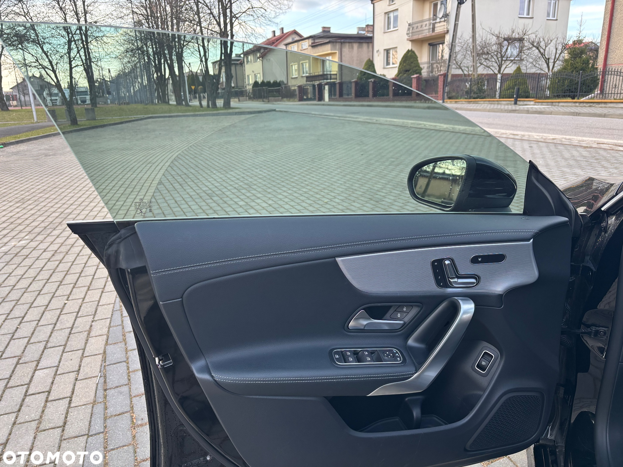 Mercedes-Benz CLA 250 4-Matic 7G-DCT - 16
