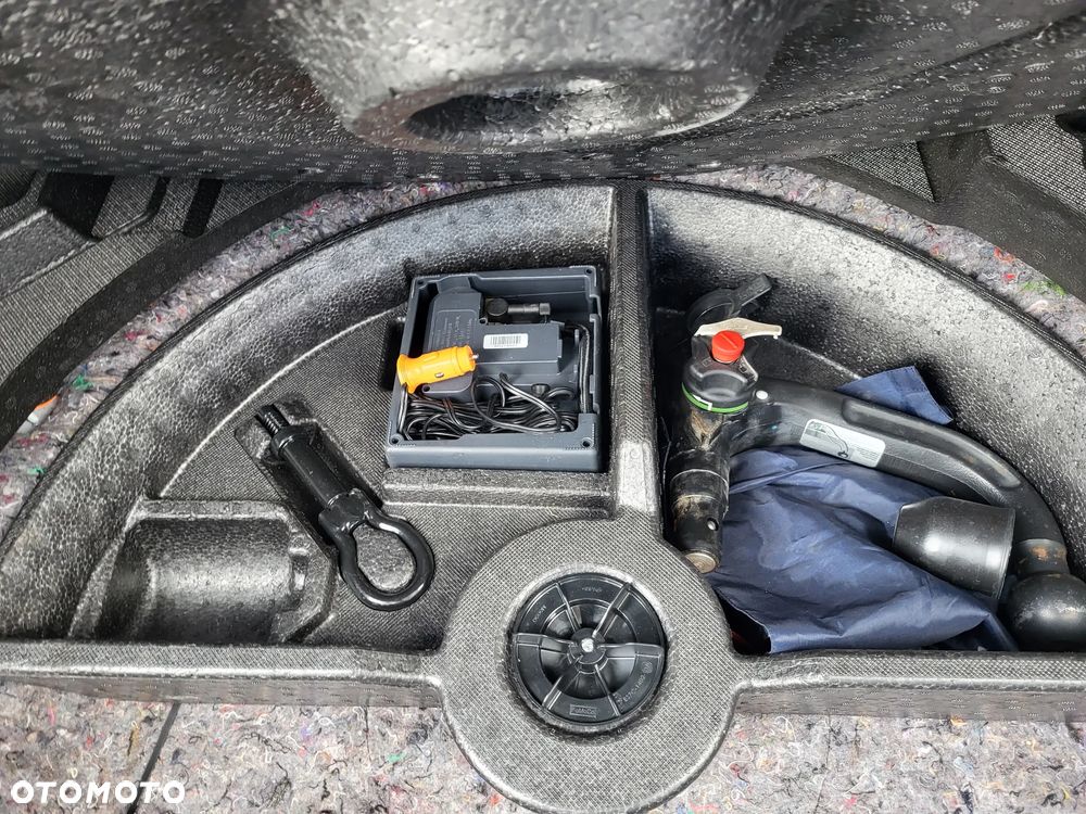 Ford Mondeo Turnier 2.0 EcoBlue Titanium - 36