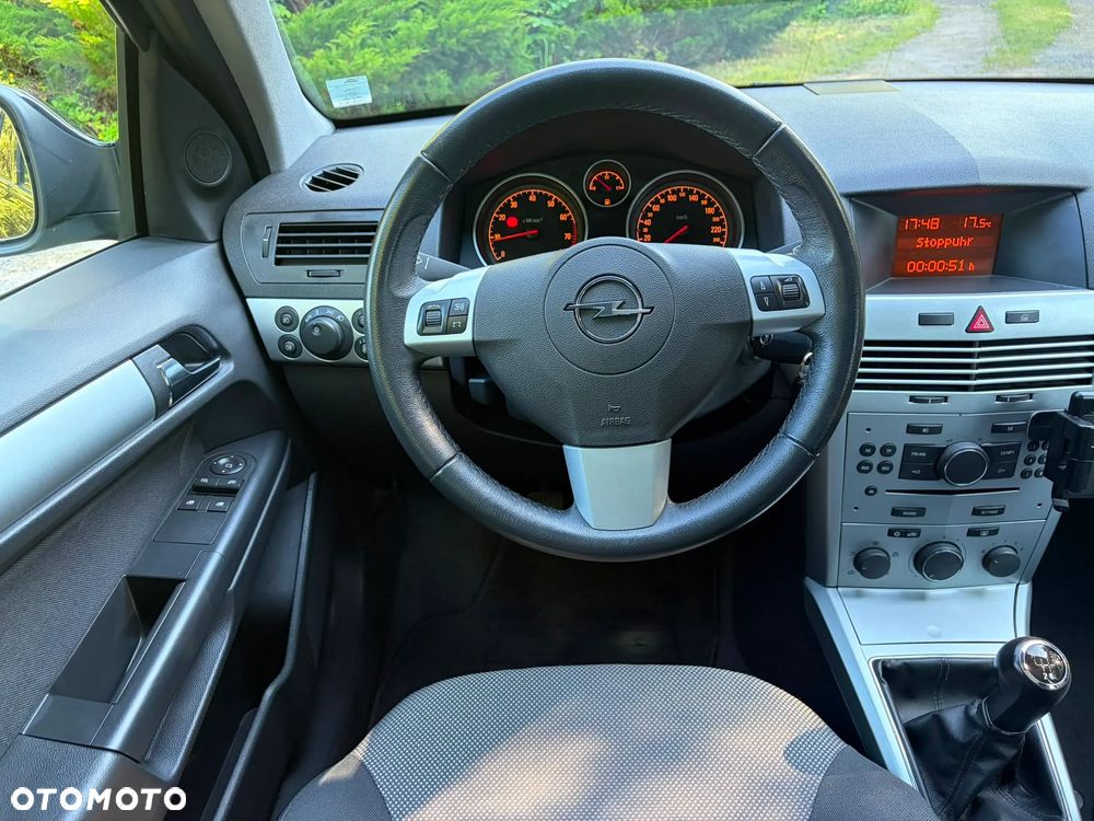 Opel Astra 1.6 Color Edition - 18