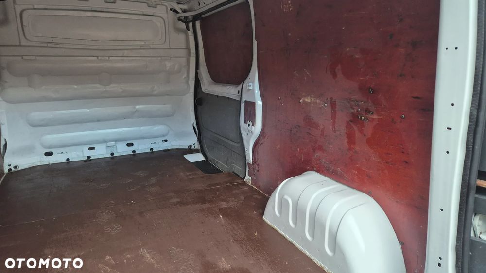 Opel Vivaro - 12