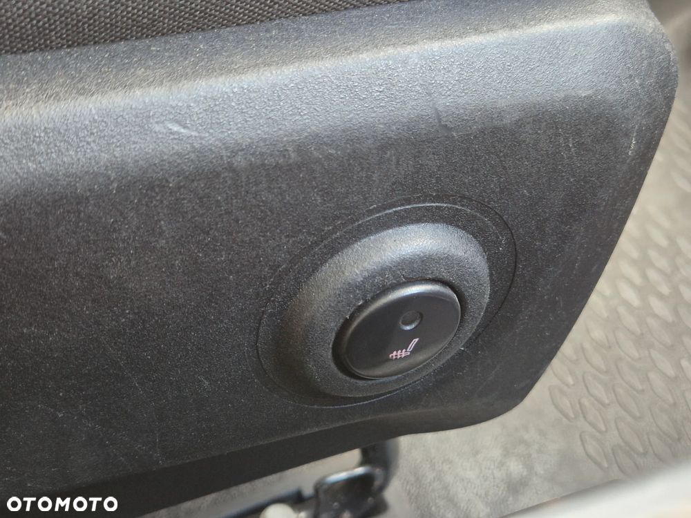 Iveco Daily 35S13, kontener 8PAL, winda 750KG, klimatyzacja, webasto - 14