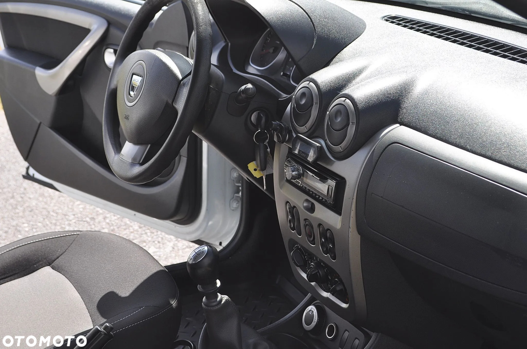 Dacia Duster 1.6 16V 4x4 - 20