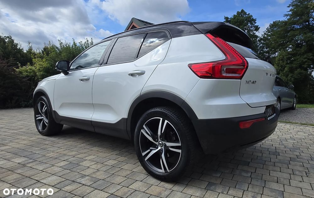Volvo XC 40 T3 R-Design - 21